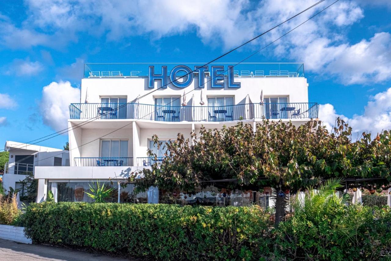 Hotel La Reine Jane Hyères Екстериор снимка