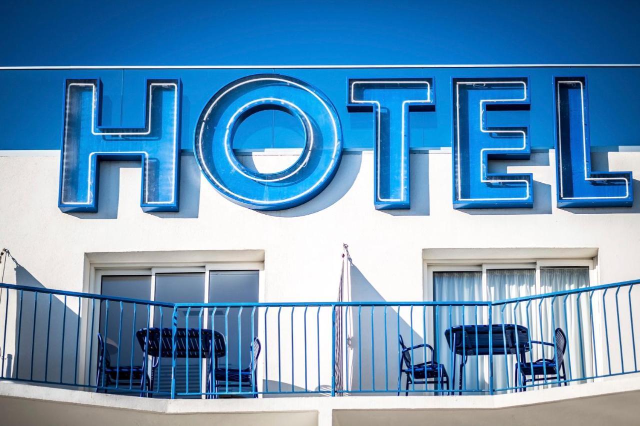Hotel La Reine Jane Hyères Екстериор снимка
