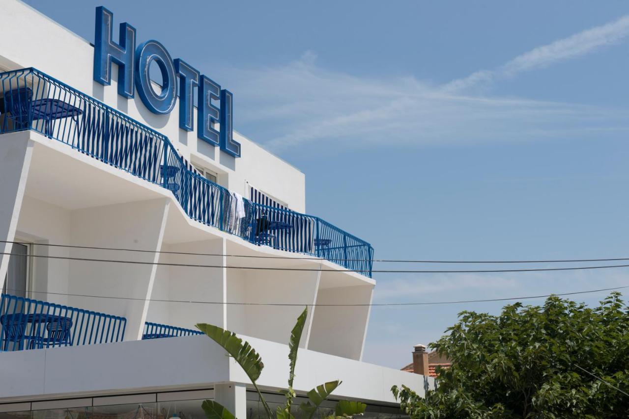 Hotel La Reine Jane Hyères Екстериор снимка
