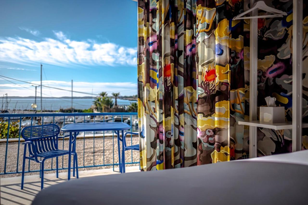 Hotel La Reine Jane Hyères Екстериор снимка