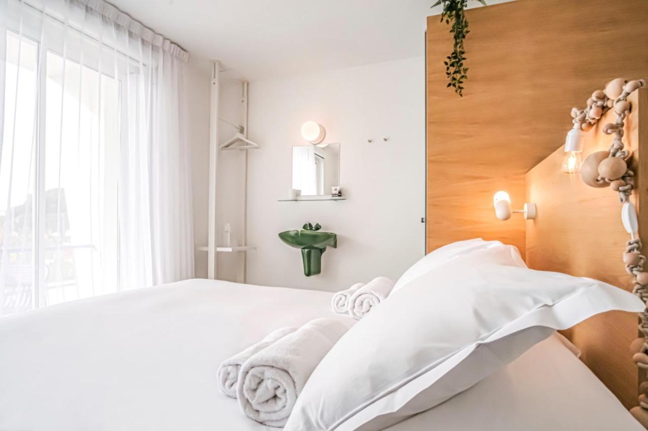 Hotel La Reine Jane Hyères Екстериор снимка