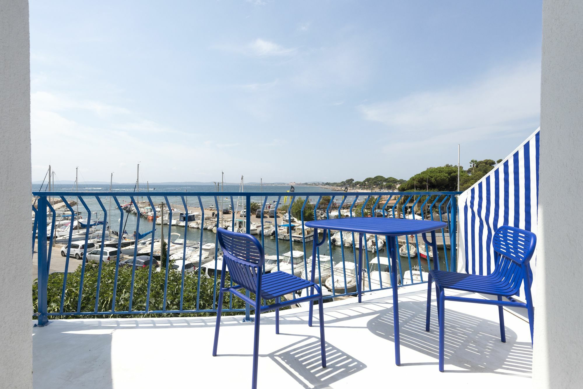 Hotel La Reine Jane Hyères Екстериор снимка